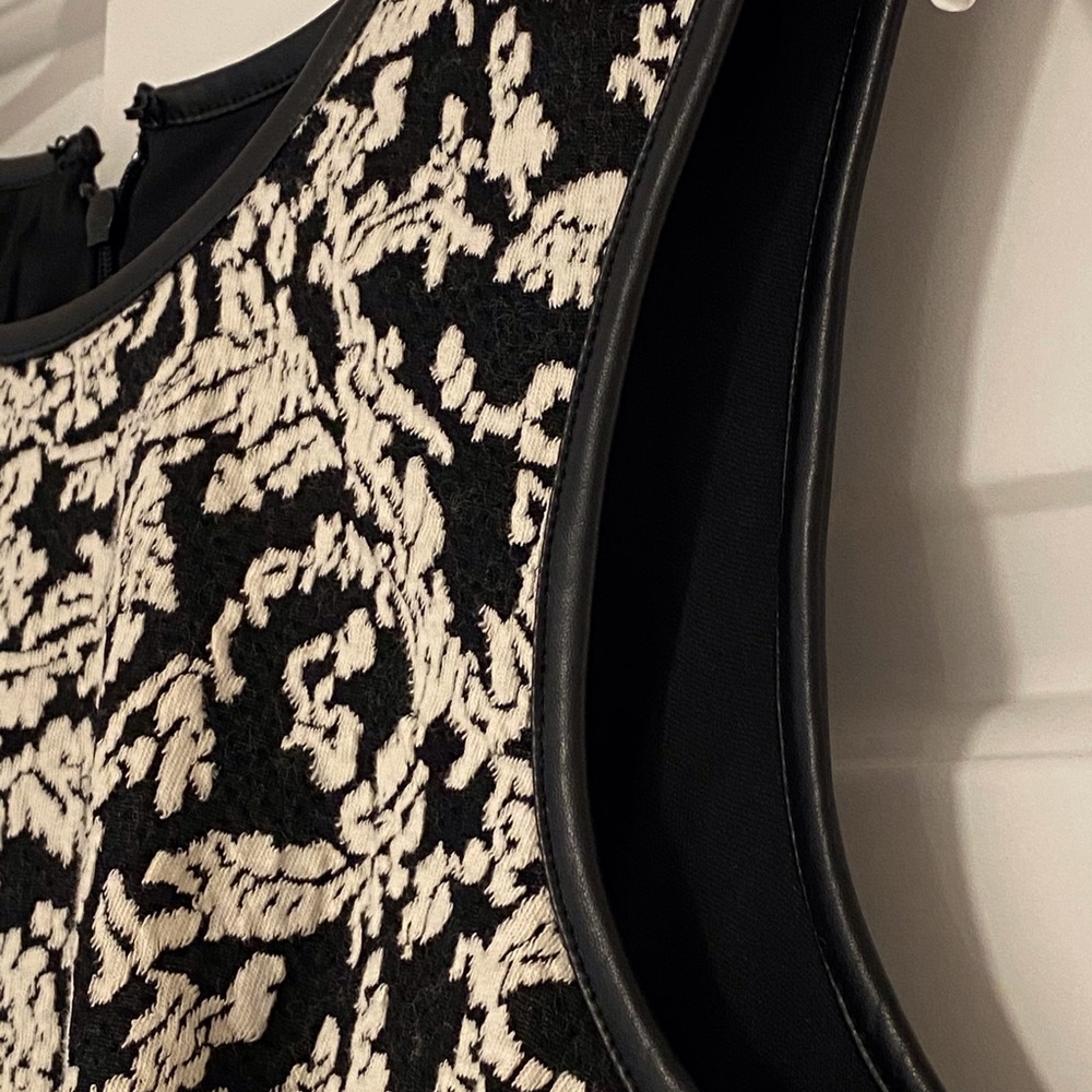 Dress - Picture 4 of 5